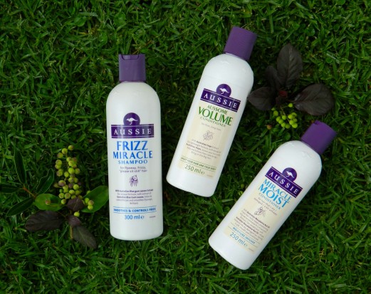 Aussie Miracle Moist Conditioner Aussie Aussome Volume Conditioner Aussie Frizz Miracle Shampoo Product review